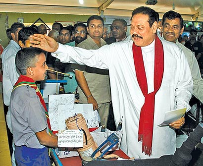 President Mahinda Rajapaksa visited the Deyata Kirula exhibition in Buttala 