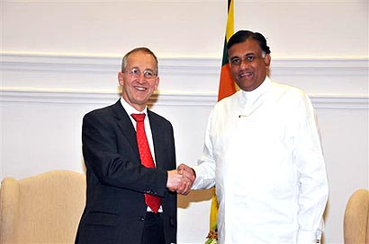 Bogollagama calls upon the British govt to support Lanka’s efforts to ...