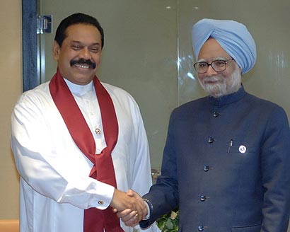 President Mahinda Rajapaksa with PM Manmohan Singh