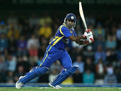 Mahela Jayawardena batting in Sri Lanka vs Australia match