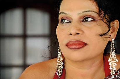 Wimal Weerawansa wife Shashi Weerawansa