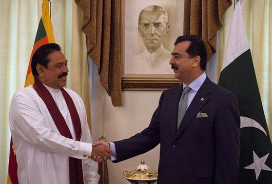 Sri Lanka President Rajapaksa with Pakistan Prime Minister