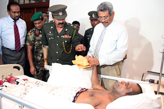 Defence Secretary pays a New Year visit to Mihindu Seth Medura