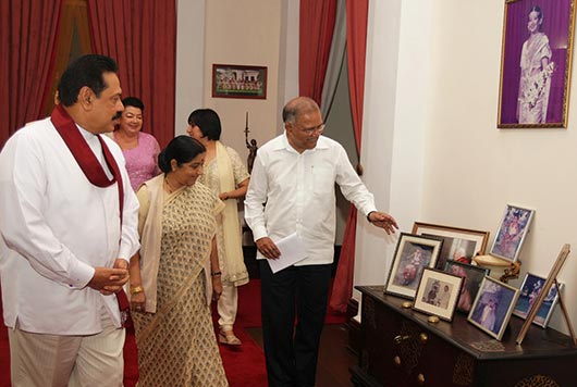 Mahinda Rajapaksa with Sushma Swaraj at President House