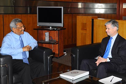 Maj Gen Walter D Givhan, Deputy Assistant Secretary for Plans, Programmes and Operations of the US State Department's Bureau of Political - Military Affairs, paid a courtesy call on Secretary Defence and Urban Development Mr Gotabaya Rajapaksa