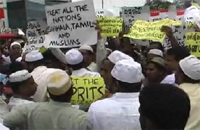 Muslims in front of the Savatagaha Mosque - Protest