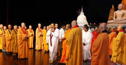 Nelumpokuna Buddhist summit