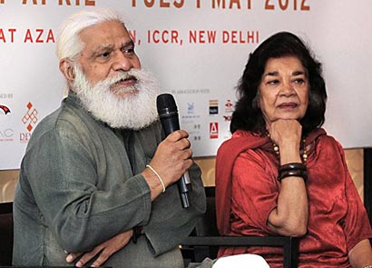 Suresh Jindal,Aruna Vasudev at New Delhi Buddhist film festival talking about film Inner Path