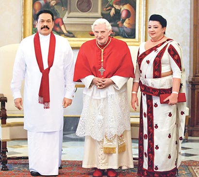 President Mahinda Rajapaksa yesterday met his holiness Pope Benedict  xvi