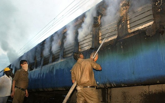 burnt people of a Tamil Nadu train