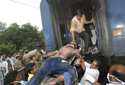 Burnt people of a Tamil Nadu train