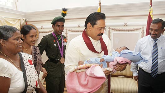 Lance Corporal Pradeep Sanjaya met President Mahinda Rajapaksa