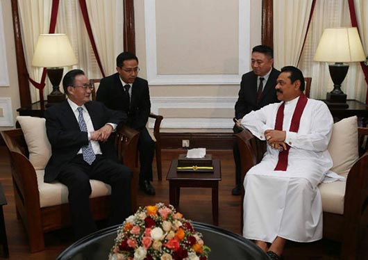 Mr. Wu Bangguo, chairman of the Standing Committee of China's National People's Congress, and Sri Lankan President Mahinda Rajapakse