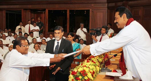 Ranjith and Herath take oaths as new Chief Ministers