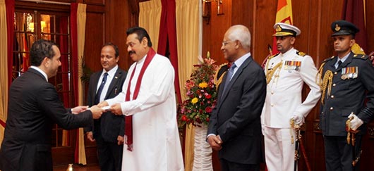 Four foreign envoys to Sri Lanka present credentials