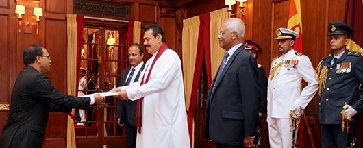 Four foreign envoys to Sri Lanka present credentials