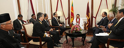 Four foreign envoys to Sri Lanka present credentials