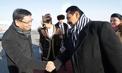 Sri Lanka President Rajapaksa arrives in Kazakhstan on a state visit - Photo 1