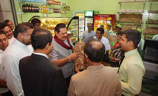 President Rajapaksa declares open Sri Lanka’s first Travel Service Centre on an Expressway