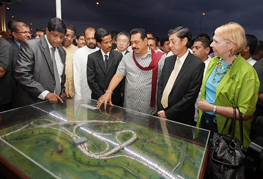 President Rajapaksa declares open Sri Lanka’s first Travel Service Centre on an Expressway