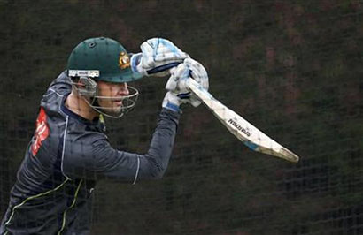 Australia recall Clarke for Sri Lanka ODIs