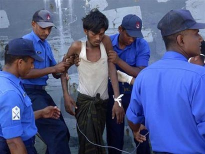 Myanmar migrant survivors tell of throwing dead overboard