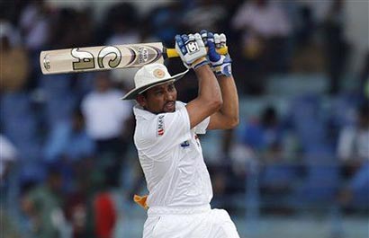 Dilshan hits 50 as Sri Lanka start well vs. Bangladesh