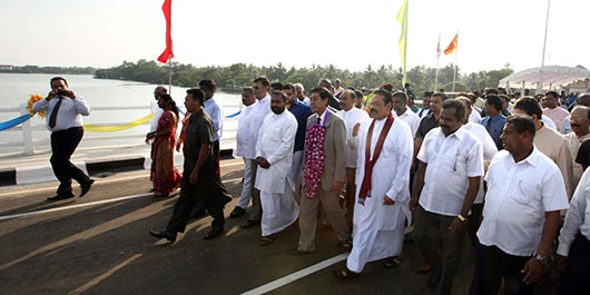 President Rajapaksa declares open Kalladi Bridge linking East and South