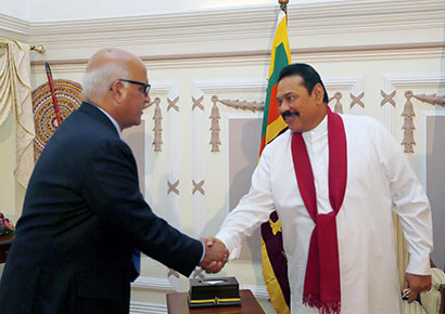 President Mahinda Rajapaksa met World Bank’s Executive Director for Sri Lanka, India, Bangladesh and Bhutan Mr. Mukesh Prasad