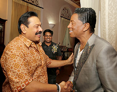 Jermaine Jackson met Sri Lanka President Mahinda Rajapaksa