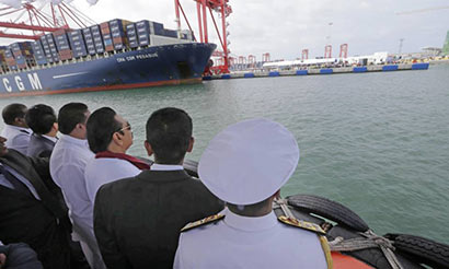 President Mahinda Rajapaksa at new Colombo South Port built