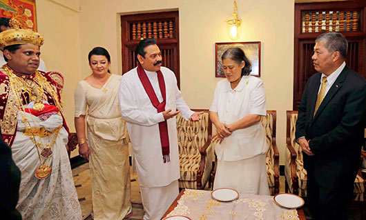 The visiting princesses of Japan and Thailand paid homage to Sri Dalada Maligawa (Temple of the Tooth) in Kandy