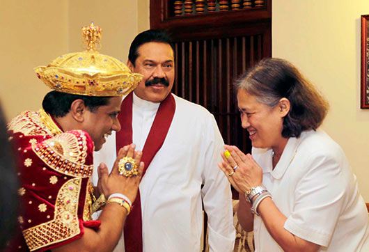 The visiting princesses of Japan and Thailand paid homage to Sri Dalada Maligawa (Temple of the Tooth) in Kandy