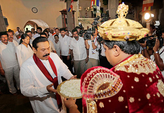 The visiting princesses of Japan and Thailand paid homage to Sri Dalada Maligawa (Temple of the Tooth) in Kandy