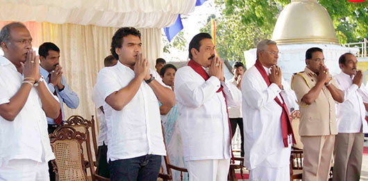 President Rajapaksa declares open the Wahalkada at Tissamaharama Raja Maha Viharaya