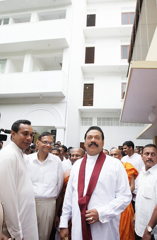 Pepiliyana Sunethra Devi Pirivena builds seven storied Bikku Hostel