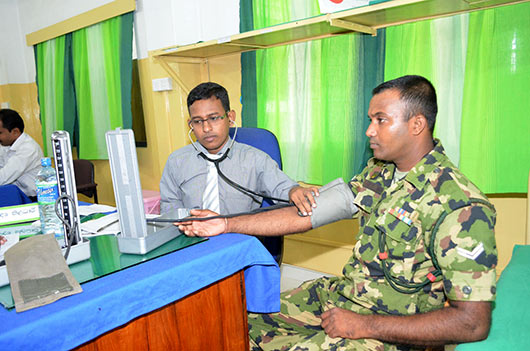 Soldiers donate blood to Jaffna Blood Bank on Army Day