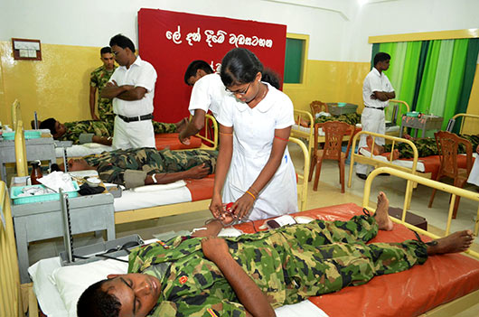 Soldiers donate blood to Jaffna Blood Bank on Army Day