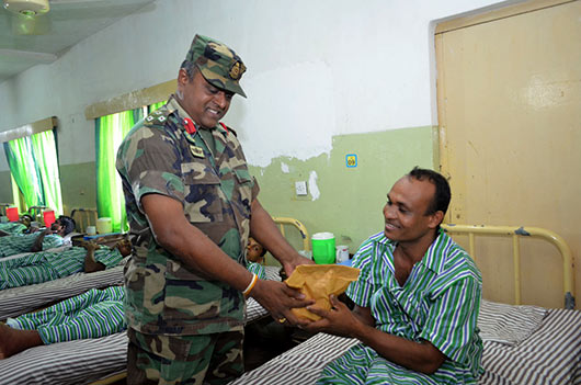 Soldiers donate blood to Jaffna Blood Bank on Army Day