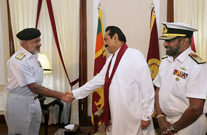 The Chief of the Naval Staff of the Indian Navy Admiral D.K. Joshi called on Sri Lanka President Mahinda Rajapaksa