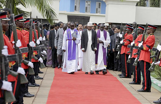 Sri Lankan President Mahinda Rajapaksa paid floral tribute to the father of the independent Kenya- former President Jemo Kenyatta