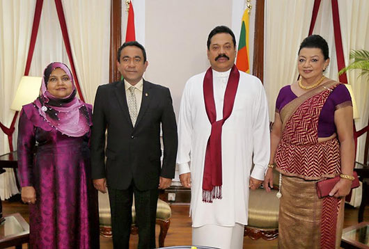 Maldivian President Abdulla Yameen Abdul Gayoom met Sri Lanka President Mahinda Rajapaksa