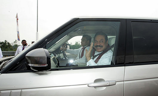 The Second Phase of the Southern Expressway from Pinnaduwa in Galle to Godagama in Matara was declared open by President Mahinda Rajapaksa