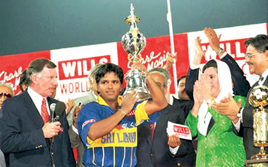 Arjuna Ranatunga lifting the World Cup after Sri Lanka beat Australia in the final of the one day world cup cricket tournament held in Lahore, Pakistan in March 1996