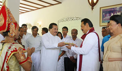 Aurudu nekath seettuwa to president Mahinda Rajapaksa