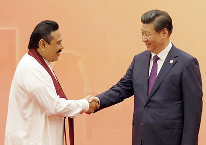 Chinese President Xi Jinping met Sri Lanka President Mahinda Rajapaksa at welcome banquet for CICA dignitaries