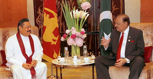 Sri Lanka and Pakistan leaders hold talks in China