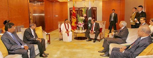 Sri Lanka and Pakistan leaders hold talks in China