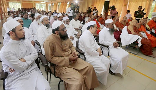 President Mahinda Rajapaksa visited the Aluthgama and Beruwala areas