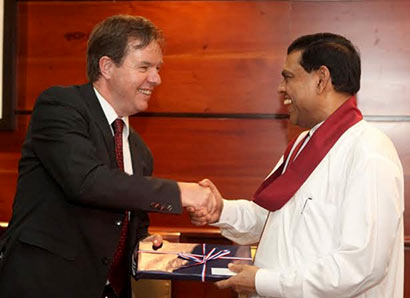 Simon Smits met Basil Rajapaksa